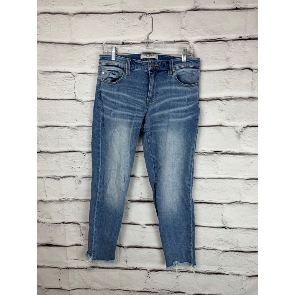 Liverpool Los Angeles Womens Frayed Hem Cropped Jeans Medium Wash Blue Size 8/29 - Picture 2 of 9